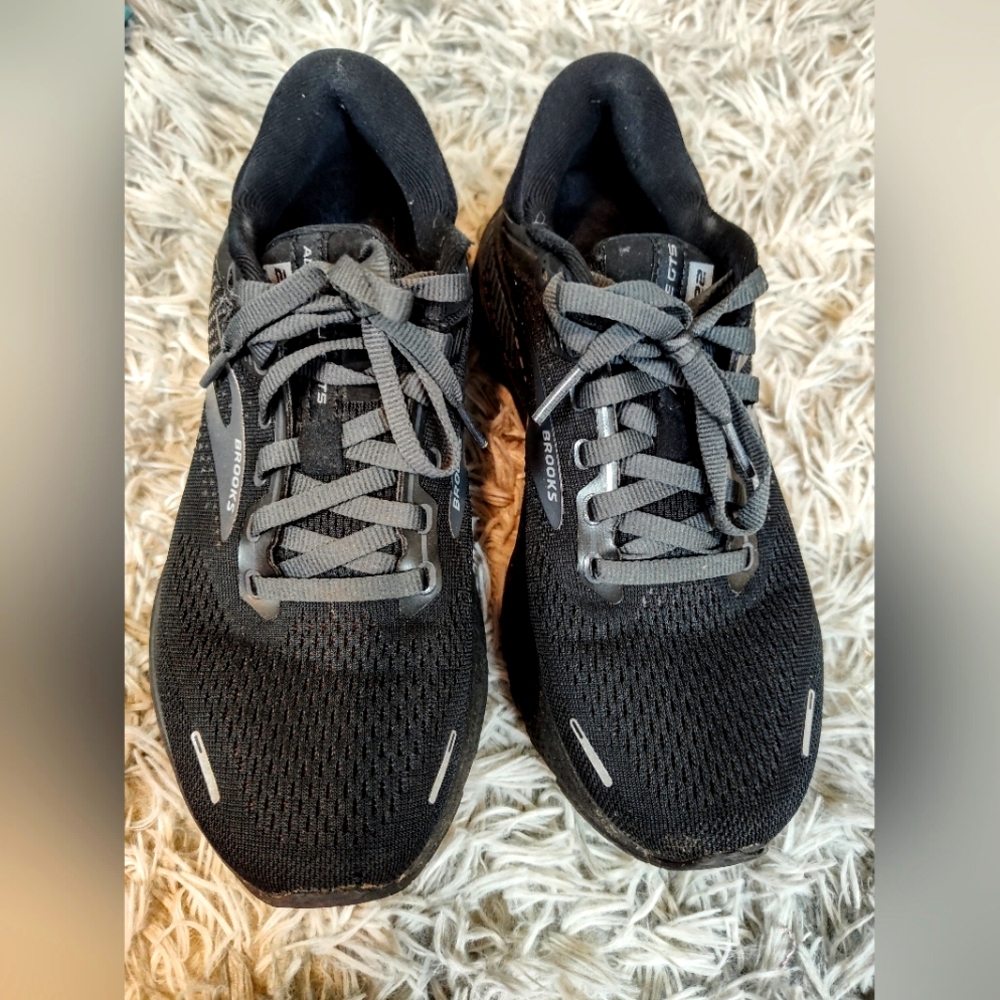 Brooks shoes